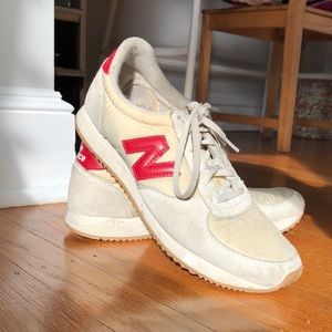 8.5 New Balance sneakers